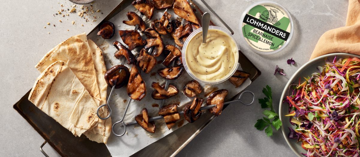 Marinerad och grillad svamp med syrlig kålsallad och fröcrunch
